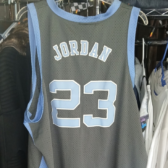 North Carolina Basketball Jersey - Picture 2 of 2